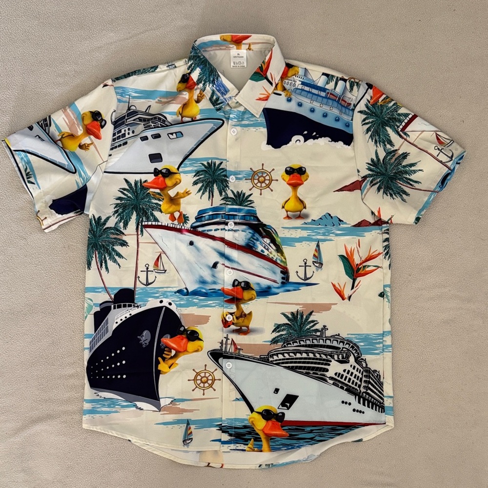 Cruising Duck Allover Graphic Print Button Up Short Sleeved White Shirt Men's XL
